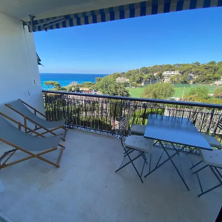 Face A La Mer, Et Son Cap Canaille *