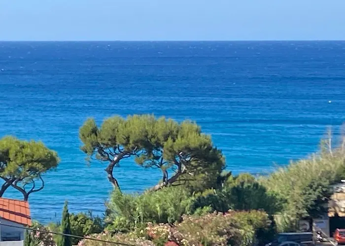 Appartement Face A La Mer, Et Son Cap Canaille *
